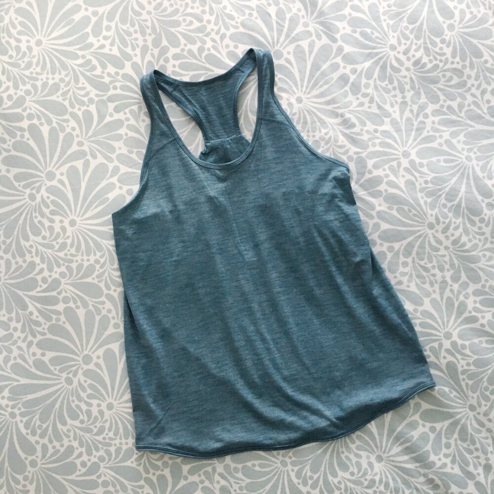 Lululemon Essential Tank in Heathered Persian Blue